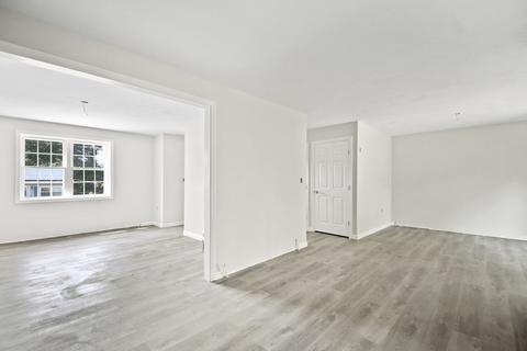 9 Montello St, Worcester, MA 01603 photo 5