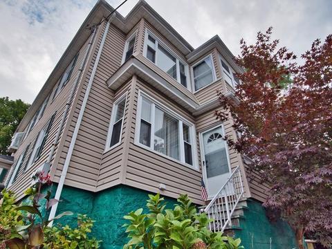 539 Warren St, Fall River, MA 02721 photo 2