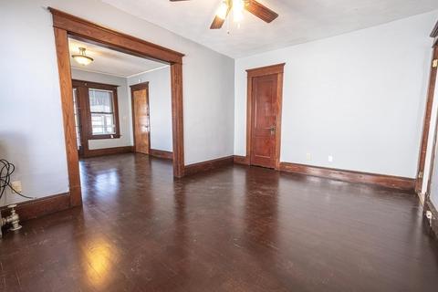 14 Eldridge St, Springfield, MA 01108 photo 2