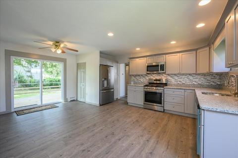 18 Sippican Rd, Wareham, MA 02571 photo 1