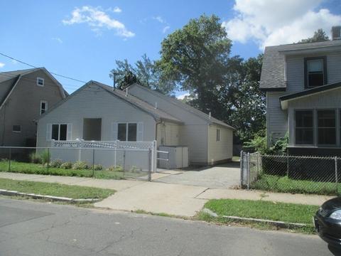 70 Savoy Ave, Springfield, MA 01104 photo 1