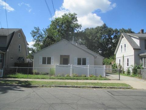 70 Savoy Ave, Springfield, MA 01104 photo 2