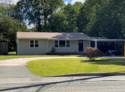 703 Meridian St, Fall River, MA 02720 photo 1