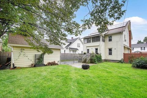 25 Meredith St, Springfield, MA 01108 photo 2