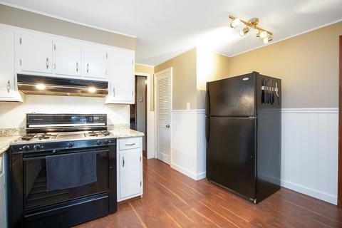 25 Meredith St, Springfield, MA 01108 photo 10