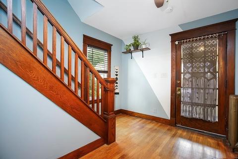 25 Meredith St, Springfield, MA 01108 photo 4