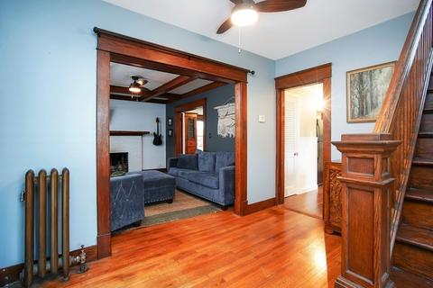 25 Meredith St, Springfield, MA 01108 photo 3