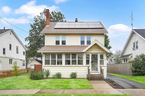25 Meredith St, Springfield, MA 01108 photo 1