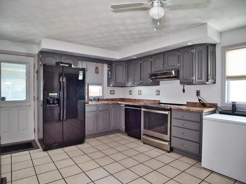 35 Alfred St, Fall River, MA 02721 photo 24