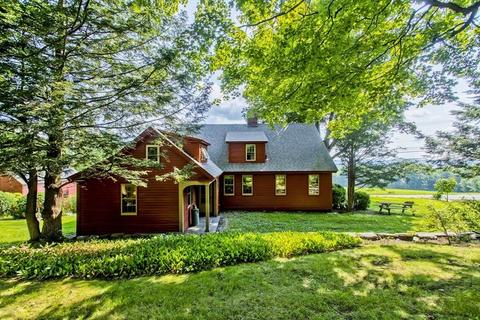 242 S Central St, Plainfield, MA 01070 photo 2