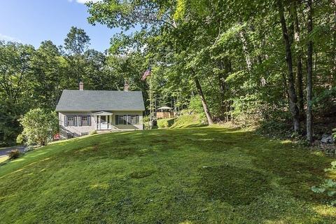 28 Proctor St, Ashburnham, MA 01430 photo 3