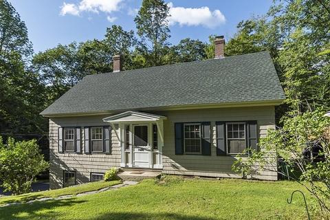 28 Proctor St, Ashburnham, MA 01430 photo 2