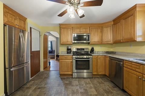28 Proctor St, Ashburnham, MA 01430 photo 11