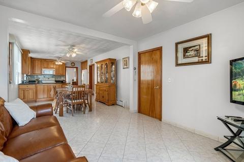21 Summer St, Gloucester, MA 01930 photo 4