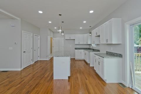 90 Arnold Ave, Springfield, MA 01119 photo 7