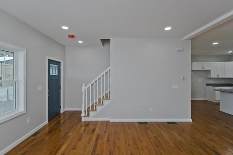 90 Arnold Ave, Springfield, MA 01119 photo 4