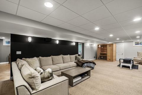 8 Great Plain Ave, Wellesley, MA 02482 photo 39
