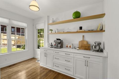 8 Great Plain Ave, Wellesley, MA 02482 photo 10