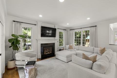 8 Great Plain Ave, Wellesley, MA 02482 photo 17