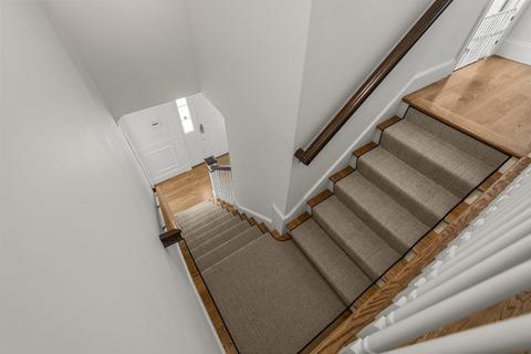 8 Great Plain Ave, Wellesley, MA 02482 photo 22