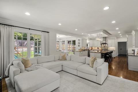 8 Great Plain Ave, Wellesley, MA 02482 photo 18