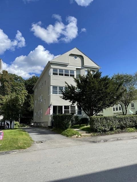 90 Stanton St, Worcester, MA 01605 photo 2