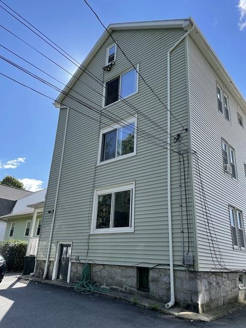 90 Stanton St, Worcester, MA 01605 photo 4