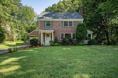 855 Dickinson St, Springfield, MA 01108 photo 1