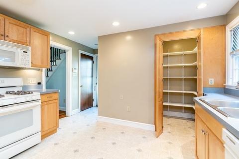 855 Dickinson St, Springfield, MA 01108 photo 11