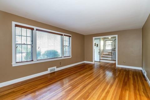 855 Dickinson St, Springfield, MA 01108 photo 6