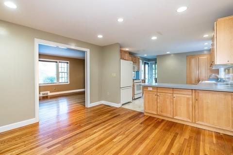 855 Dickinson St, Springfield, MA 01108 photo 14