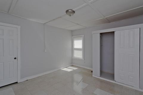 37 Greene St, Springfield, MA 01109 photo 9