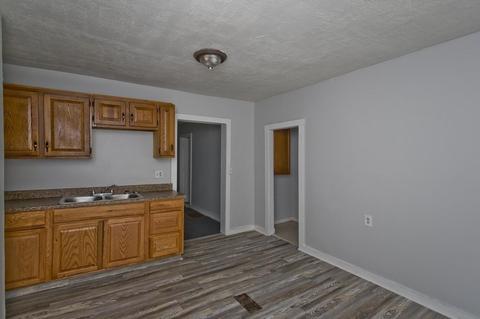 37 Greene St, Springfield, MA 01109 photo 3