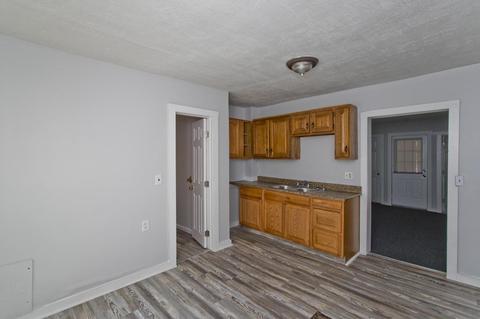 37 Greene St, Springfield, MA 01109 photo 5