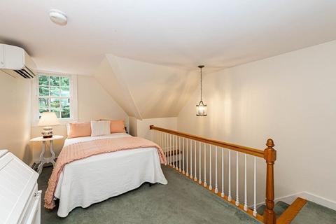 85 Hull St #C, Beverly, MA 01915 photo 16