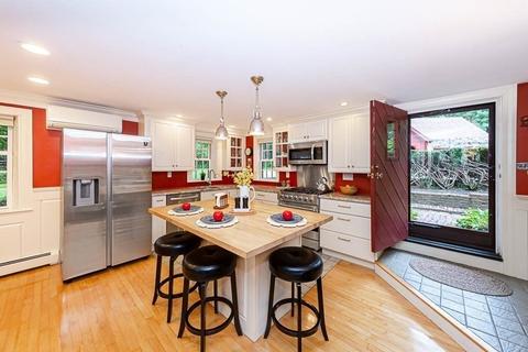 85 Hull St #C, Beverly, MA 01915 photo 12