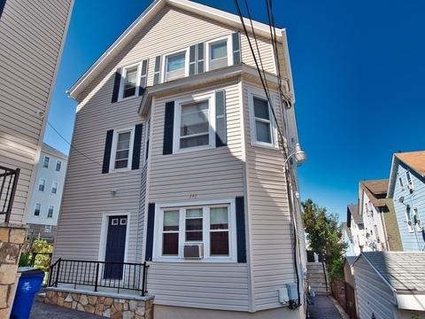 141 Hunter St, Fall River, MA 02721 photo 4