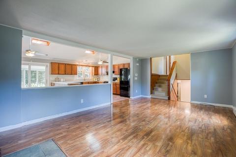 6 Sterling Dr, Easthampton, MA 01027 photo 10