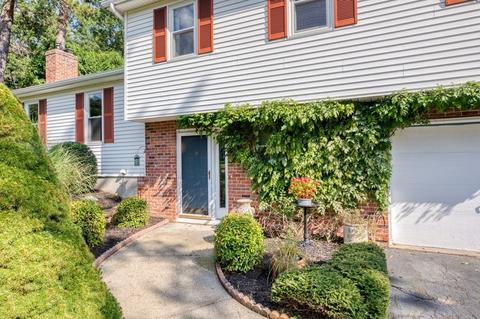 6 Sterling Dr, Easthampton, MA 01027 photo 2