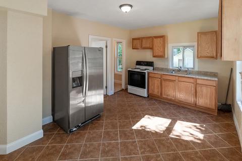 45 Andrew St, Springfield, MA 01109 photo 8