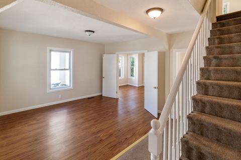 45 Andrew St, Springfield, MA 01109 photo 3