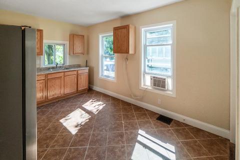 45 Andrew St, Springfield, MA 01109 photo 7