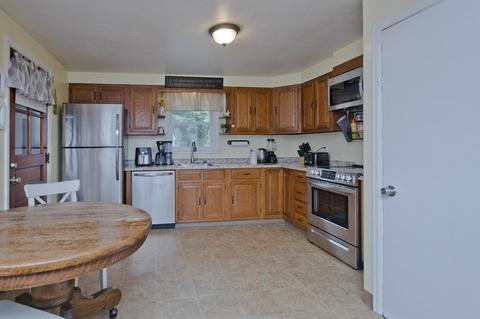 17 Graham Dr, Chicopee, MA 01013 photo 14