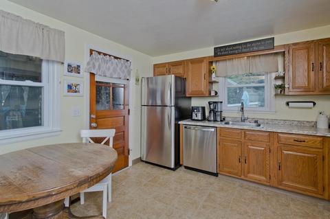 17 Graham Dr, Chicopee, MA 01013 photo 12
