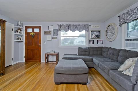 17 Graham Dr, Chicopee, MA 01013 photo 4
