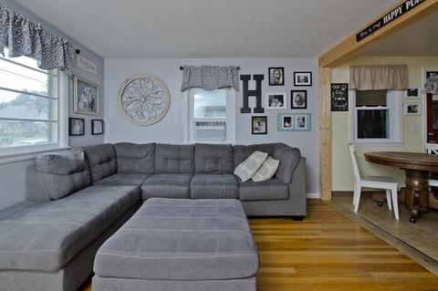 17 Graham Dr, Chicopee, MA 01013 photo 5