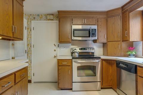 116 Meadowbrook Rd, Needham, MA 02492 photo 9