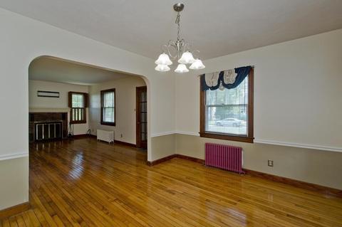 132 Parkerview St, Springfield, MA 01129 photo 8