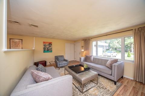 148 Nicholas Rd, Raynham, MA 02767 photo 3