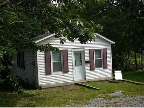 2 Forkey Ave, Worcester, MA 01603 photo 1